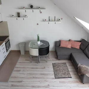 prtr-apartment-w-free-parking.inbudapesthotels.com/